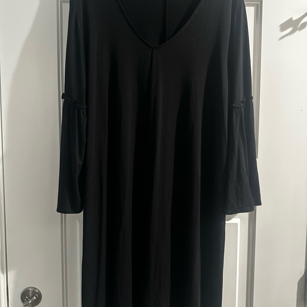 Cupio Black Sheath Dress with Bell Sleeves and V-Neck